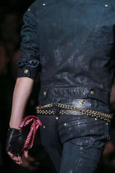 Look 72